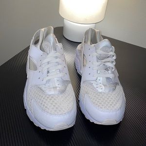 White huaraches